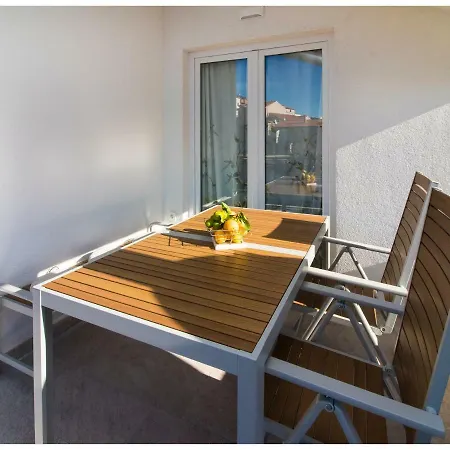 Apartman Sissy Primosten Exterior photo